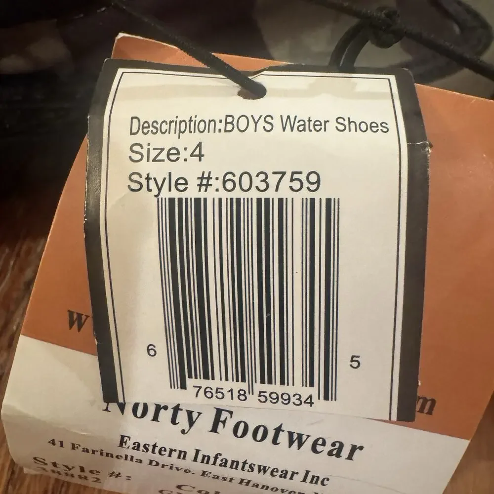 NEW Norty Kids Camo Skeletoe Water Shoes Boys Size 4 Slip-On Aqua Socks Unisex